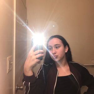 Meet your Posher, Abigail